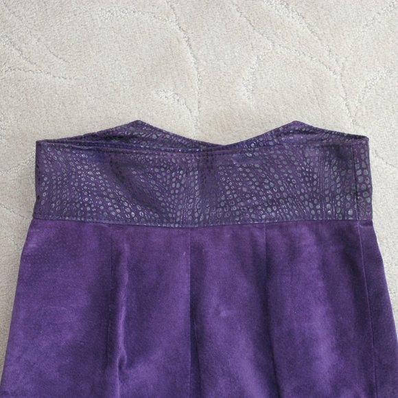 Danier Suede Pencil Skirt - Picture 6 of 12